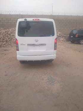 A picture of Toyota hiace bus Automatic transmission Location jos 6.5m 07037750476 09133324056