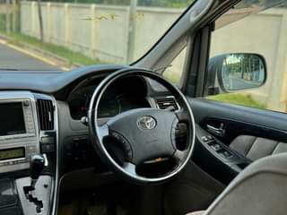 A picture of Toyota ALPHARD
