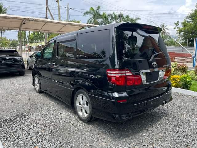 A picture of 2007 TOYOTA ALPHARD 2007