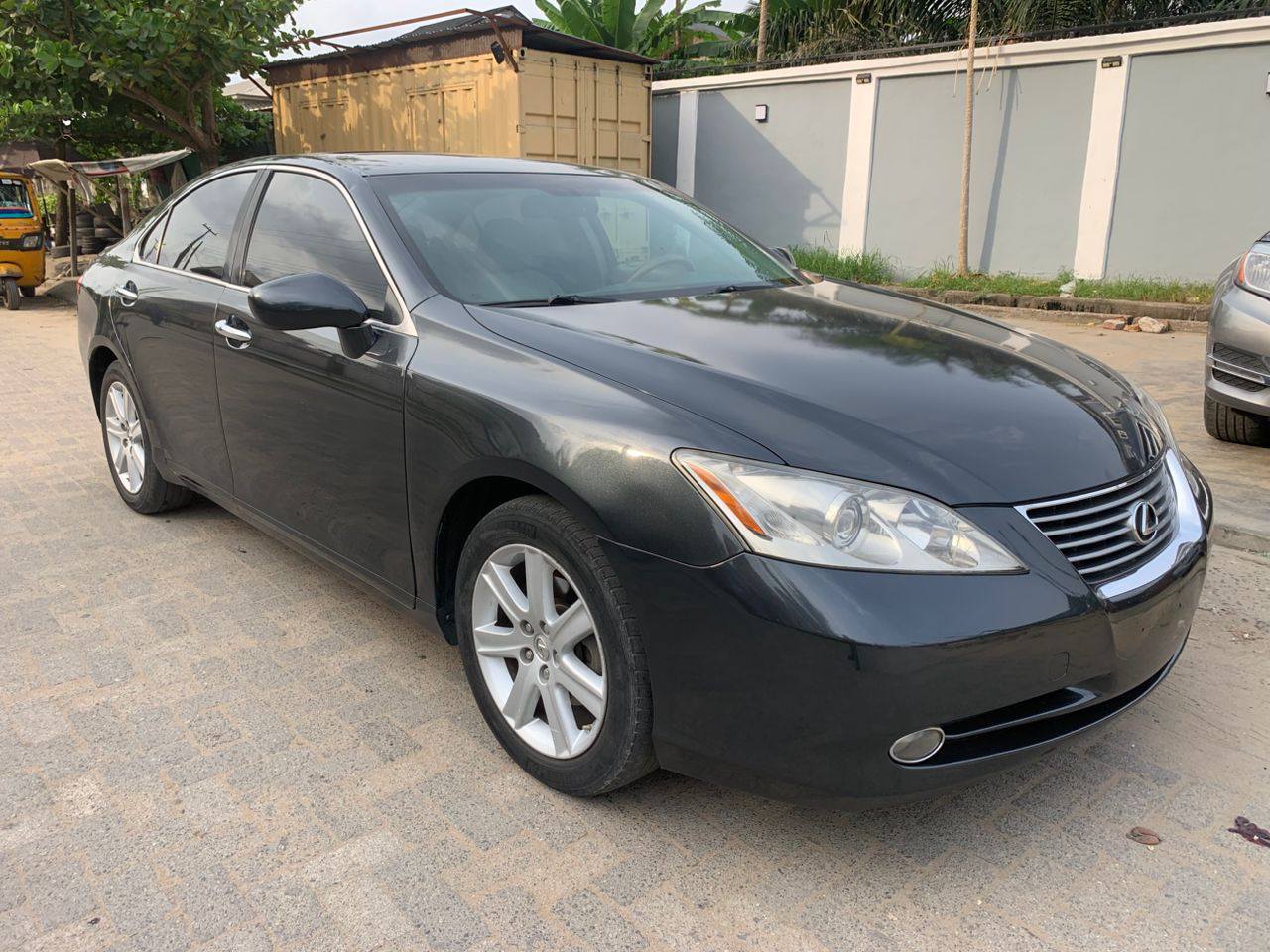 A picture of 2008 foreign used Lexus ES350