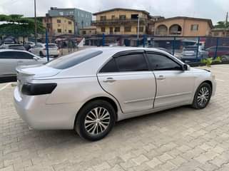 A picture of Very clean and working fine 2008 Toyota Camry Engine gear