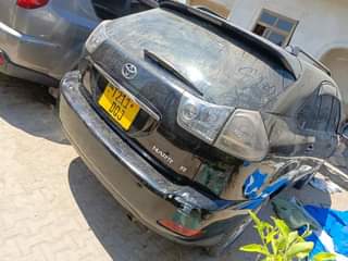 A picture of Harrie new milion 11 8 Tanzania Automatic Engine safi 0784857610
