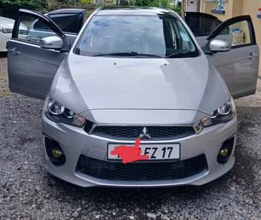 mitsubishi lancer