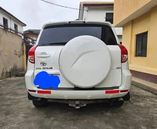 A picture of 2008 Rav4