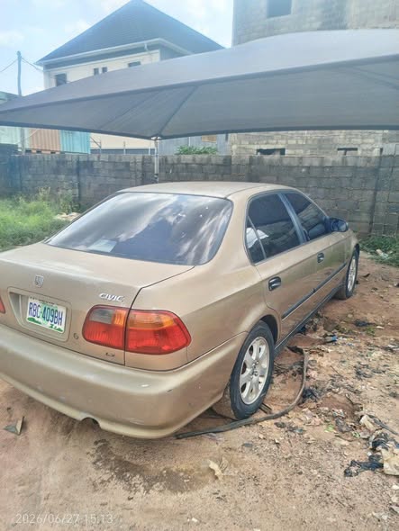 A picture of 2000 Honda Civic