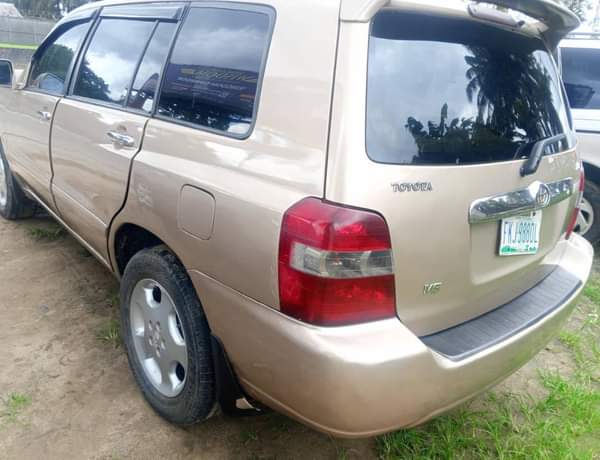 A picture of 2006 TOYOTA HIGHLANDER Nigerian used Perfect Gearbox Untempered Engine 3