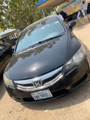 A picture of Belgium standard Extremely clean Honda civic iRobot 2009 model with