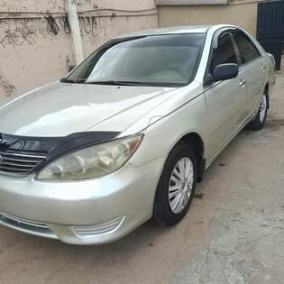 A picture of Toyota Camry 06 Nigeria used baked on first body 08030481307