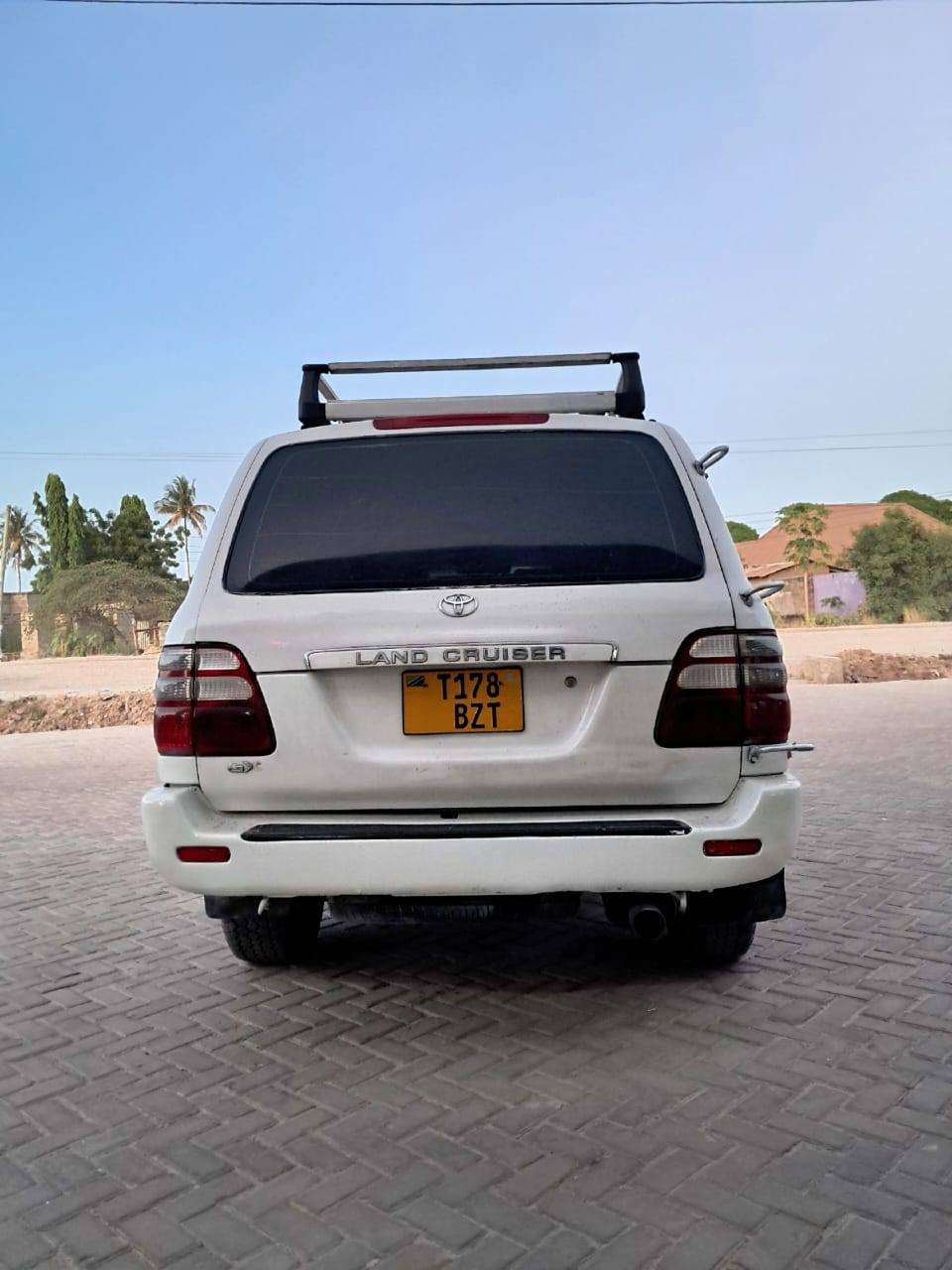 A picture of Toyota Landcruiser
