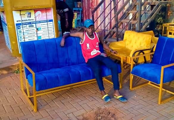 A picture of Diy metal frame sofas ..for offices..hotels and bars