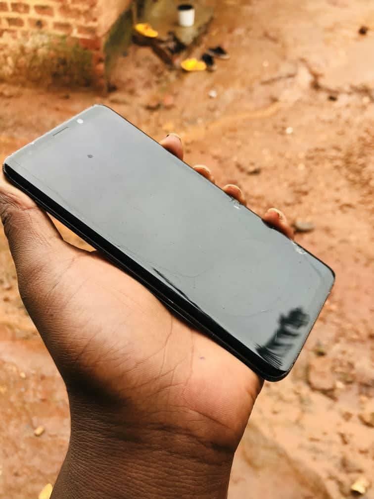 A picture of Sumsung Galaxy s9 plus