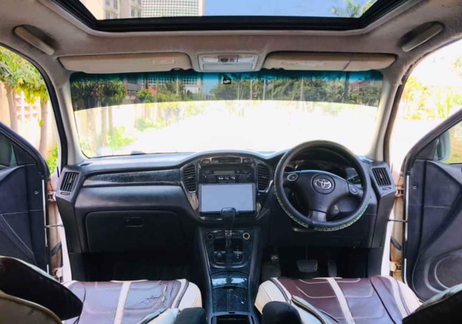 A picture of Toyota Kluger