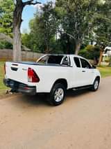 used toyota hilux