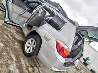 A picture of 09 Highlander