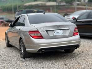 A picture of This super sharp faultless 2009 c300 ALOY RIM Over neat