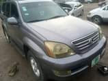 A picture of 2005 Toyota Lexus GX 470