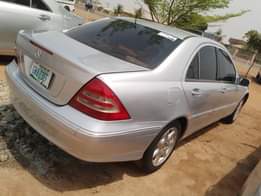 A picture of ercedes Benz compressor C230 Ac Engine and gear First body