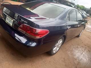 A picture of Lexus es 330 highest grade very clean and affordable