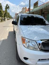 A picture of TOYOTA HILUX Y O M 2007 ENGINE CODE 1KZ MANUAL