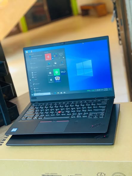 A picture of Premium Business Lenovo X1 CARBON i5 with 8gb Ram and