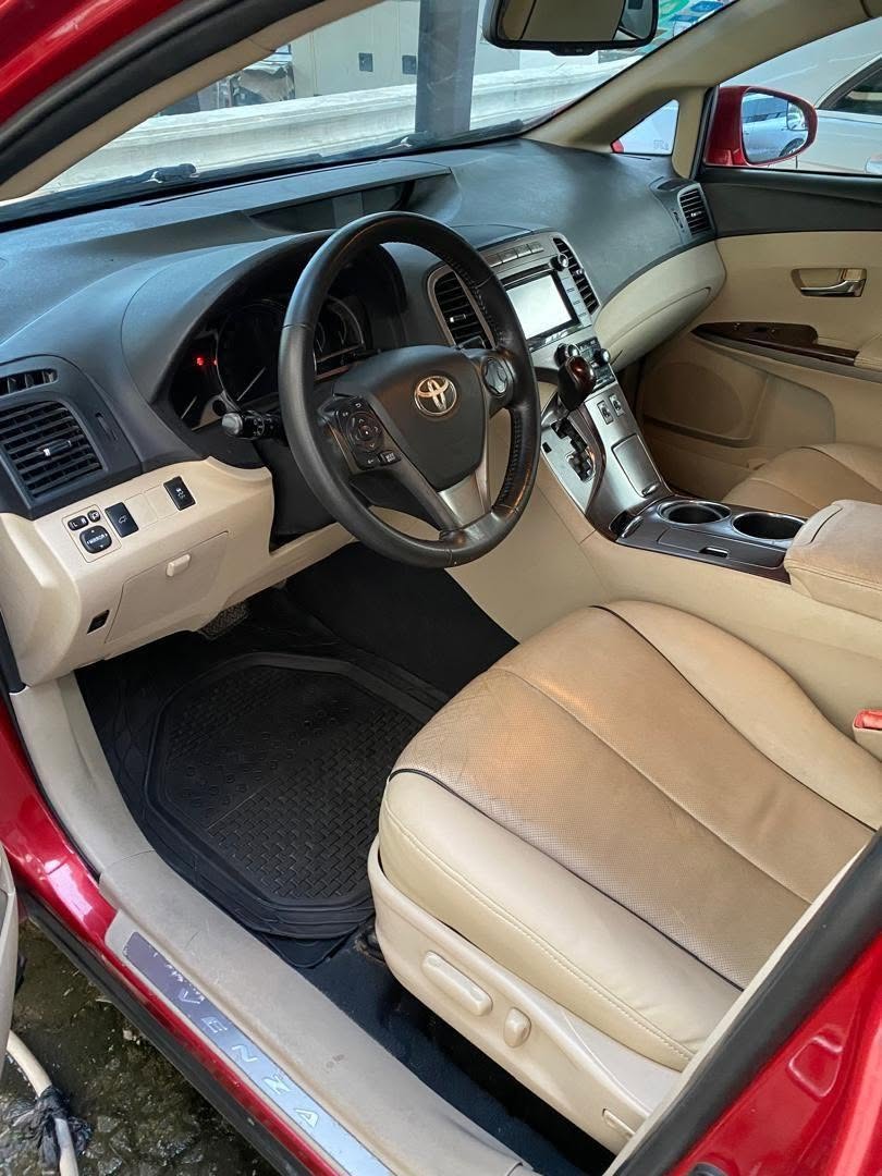 A picture of Toyota Venza
