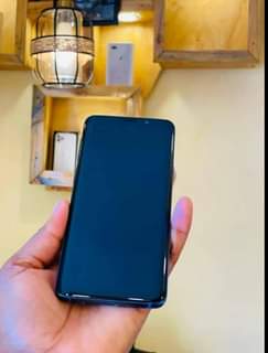 A picture of samsung s9