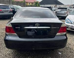A picture of 2004 Toyota Camry