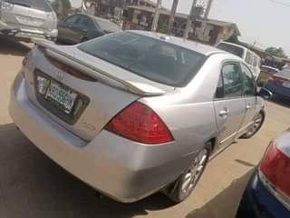 A picture of Honda Accord DC 2007 V6 engine