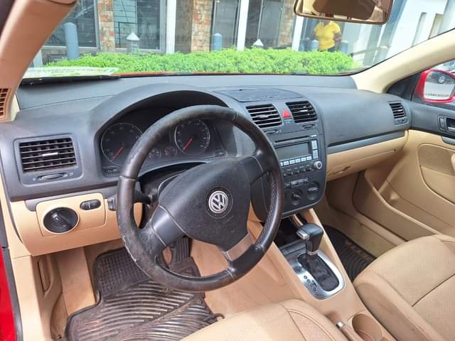 A picture of Volkswagen Jetta 2009 model Toks Perfect condition pure tokunbo Engine