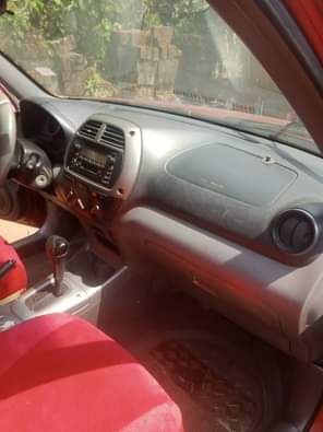 A picture of Superclean Rav4 2003 model four plugs engine good engine and