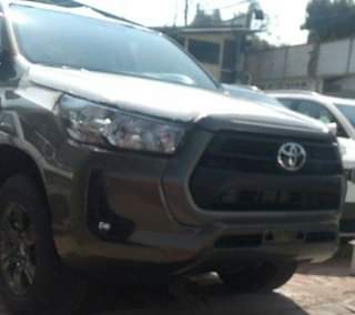 used toyota hilux