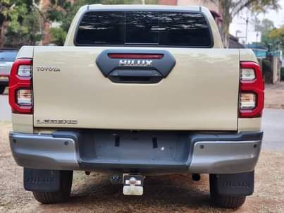 used toyota hilux