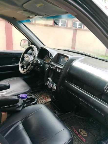 A picture of Honda CRV 2004
