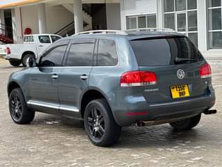 A picture of VOLKSWAGEN TOURAGE
