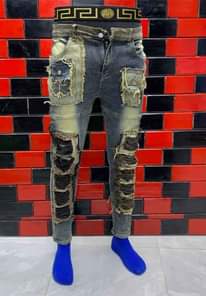 A picture of JEANS