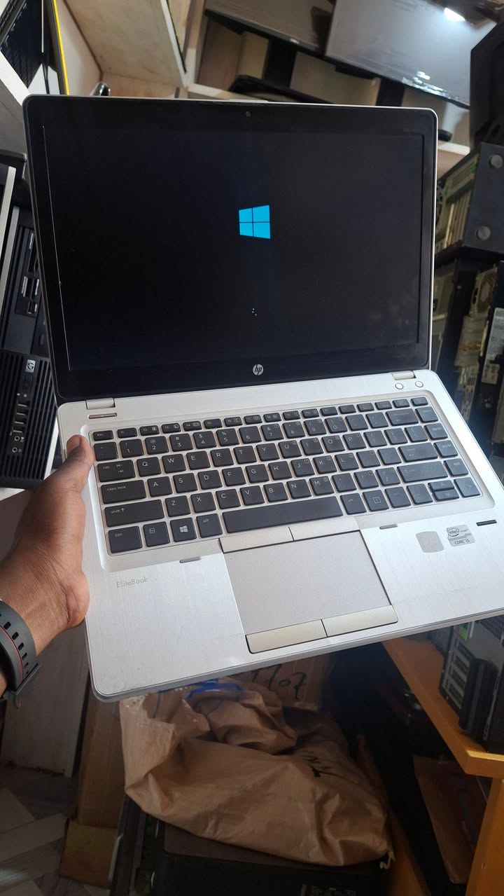 A picture of HP FOLIO LAPTOP