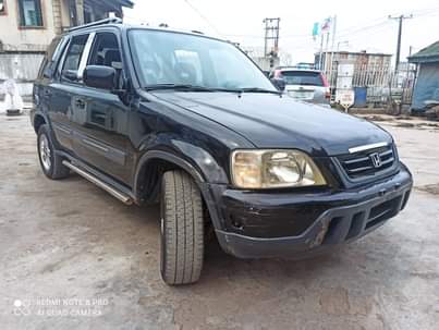 A picture of Honda CRv 2000