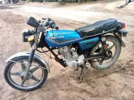 A picture of Kibao cc125 kinauzwa mbagala zakhem lak 4 80