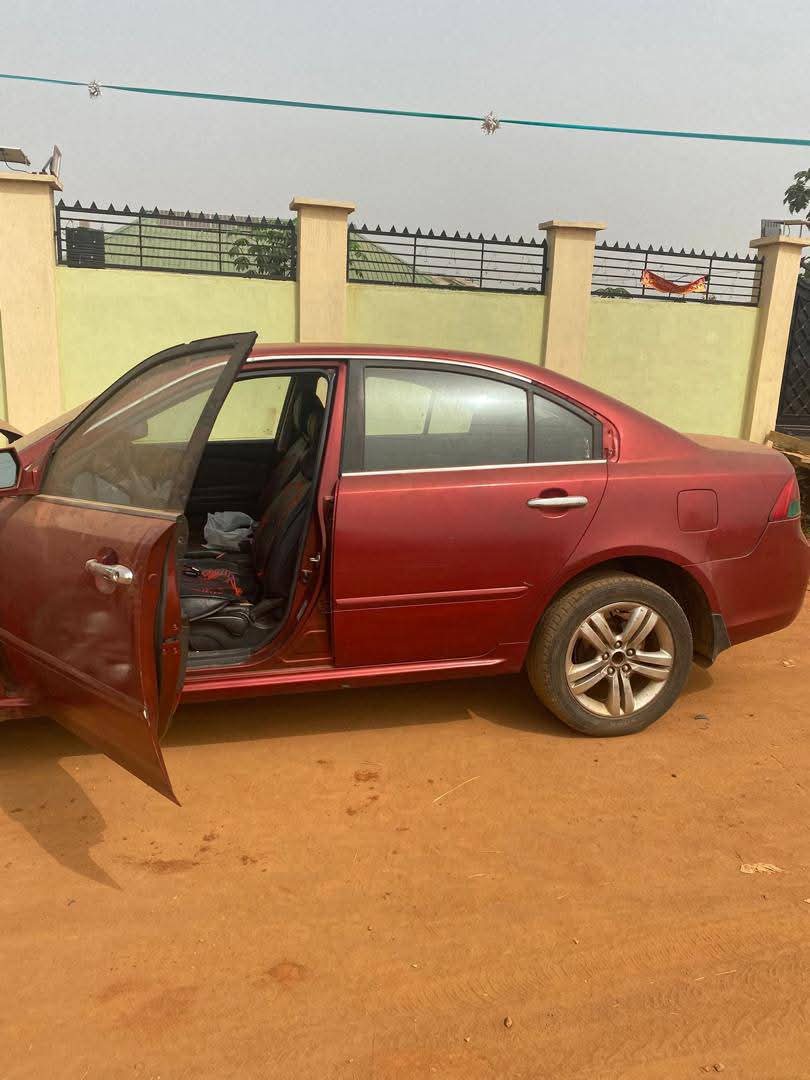 A picture of 2010 Kia optima