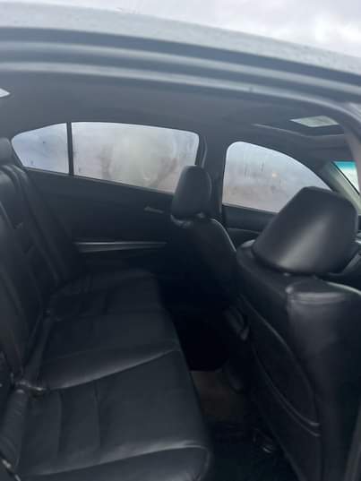 A picture of Distress ooooo 2008 honda Accord with Everything super sharp Android