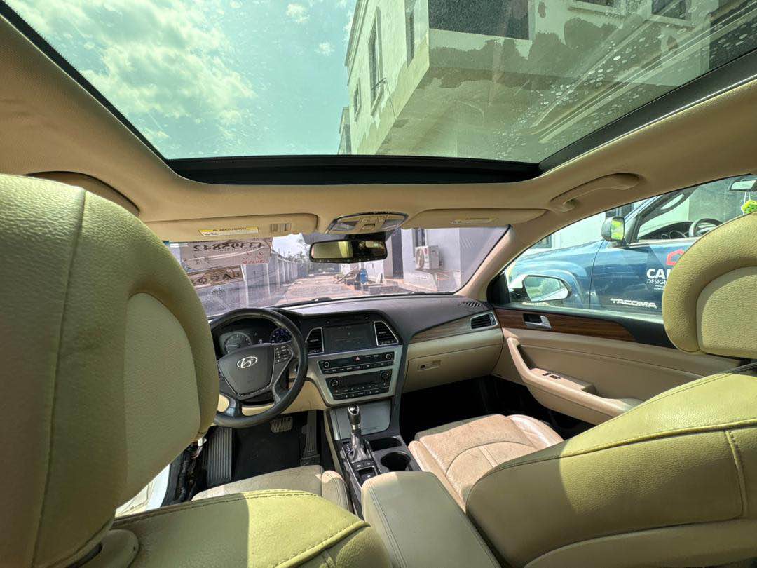 A picture of Hyundai sonata 2015 limited Toks