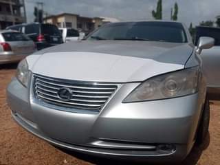 A picture of 2008 Toyota Lexus Ex350 V6