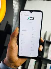 A picture of Infinix hot 30i 128Gb ram 8 clean sana 170 000Tsh