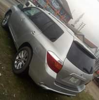 A picture of Toyota Highlander 2010 model