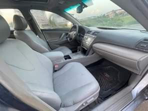A picture of 2009 camry hybrid Registered Clean Title Everything blessed Thumbstart Engine