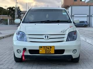 A picture of TOYOTA IST