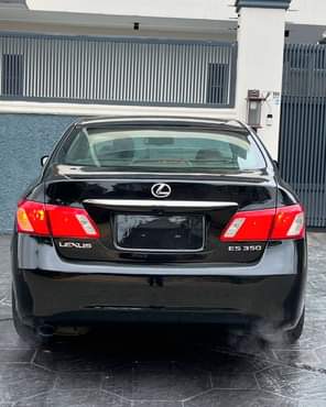 A picture of 2008 Lexus ES350 Registered Keyless Sunroof Low mileage V6 engine