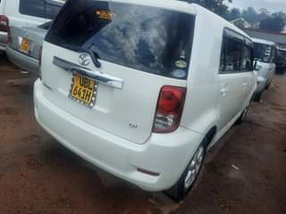 A picture of Toyota rumion