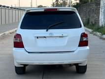 A picture of TOYOTA KLUGER 
