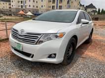 A picture of Toyota venza 2011
